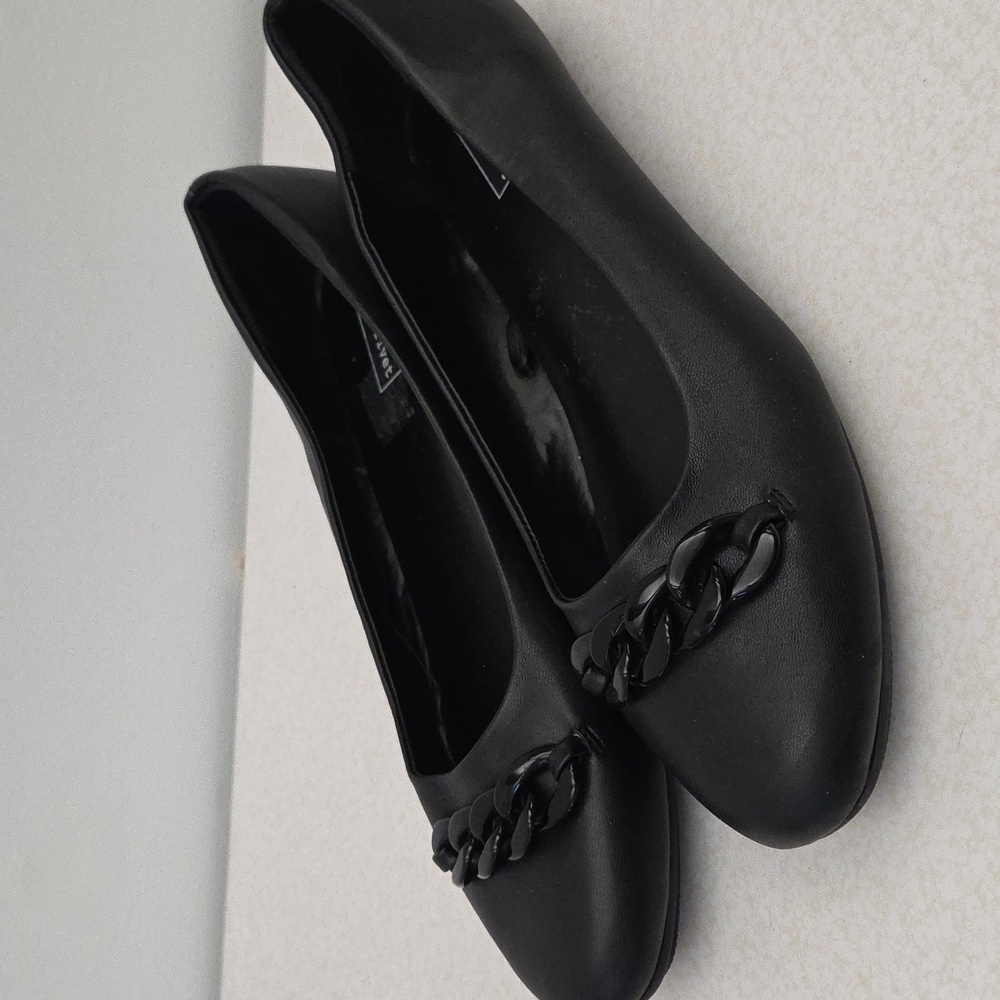 Black Rivet Alecia Chain Detail Black Flats, 11M
